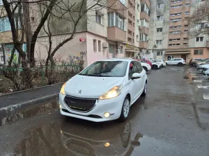 Peugeot 208 I [2012 - 2019] 1.4 HDi FAP Active 2013