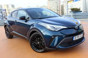 Toyota C-HR 2.0 HSD 184 CP 4x2 CVT C-lassy bi-tone 2024
