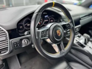 Porsche Cayenne Standard 2018