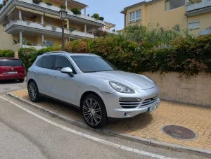 Porsche Cayenne Platinum Edition 2012