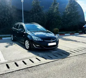 Opel Astra H [2004 - 2010] 1.7 CDTI Cosmo 2012