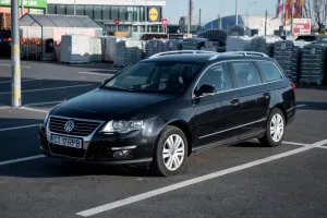 Volkswagen Passat B6 [2005 - 2010] 1.6 TDI DPF BlueMotion Technology Highline 2010