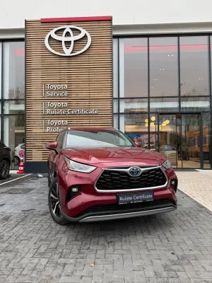 Toyota Highlander III [2020 - Prezent] 2.5 L Dynamic Force 248CP Luxury Pearly 2021