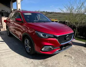 MG EHS Luxury 2022
