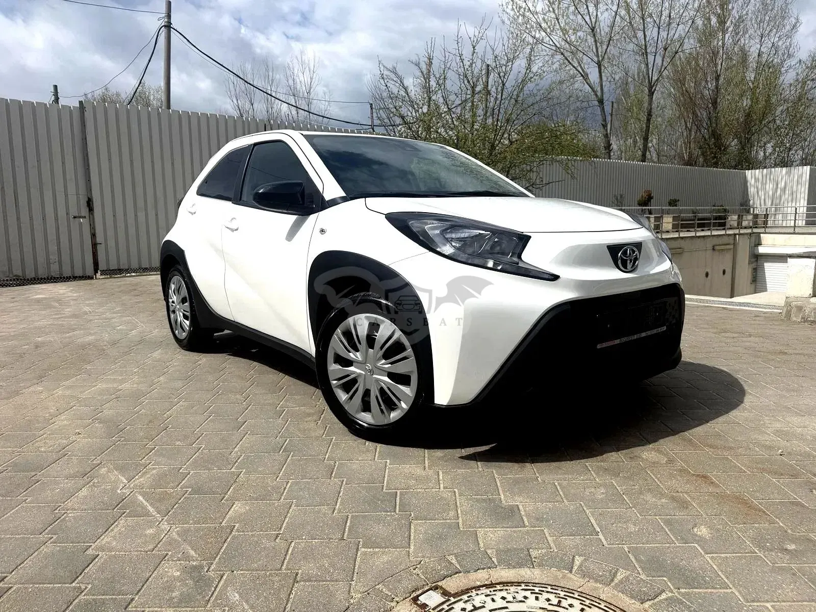 Toyota Aygo 1.0 VVY-I 5 usi X 2024