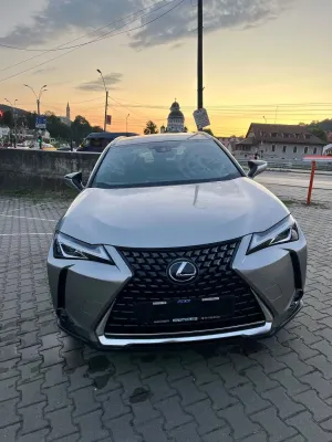 Lexus UX 250h (E-FOUR) Business Edition 2019