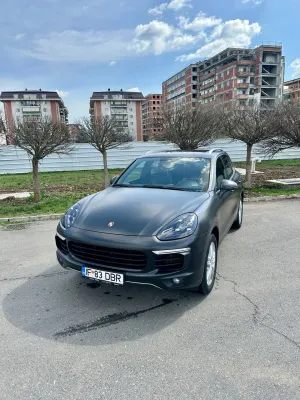 Porsche Cayenne Tiptronic S 2015