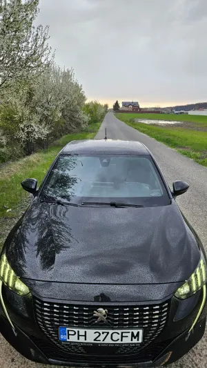 Peugeot 208 II [2019 - Prezent] 1.2 L PureTech STT EAT8 GT Line 2020