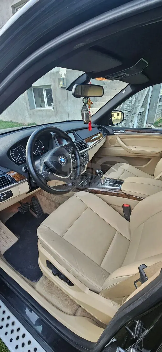 BMW X5 2011