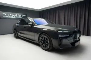 BMW i7 2023