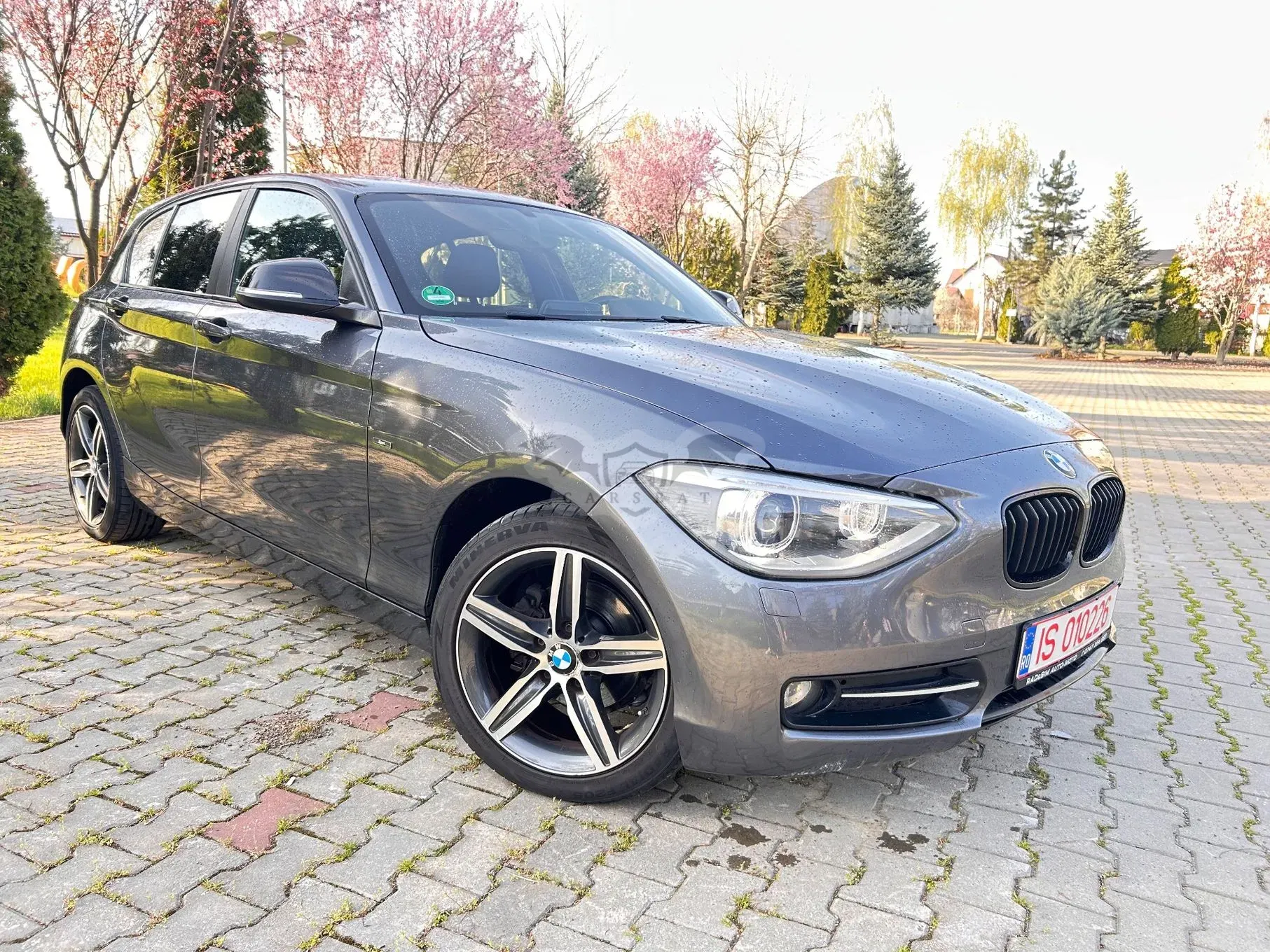BMW 1 Series F20/F21 [2011 - 2019] 118i Aut. Sport Line 2015