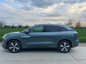 Byd Tang l 2025