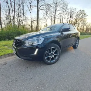 Volvo XC60 II [2017 - Prezent] D3 Momentum 2016