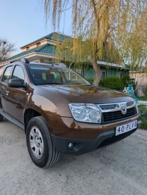 Dacia Duster 1.6 16V 105 4x2 Laureate 2011