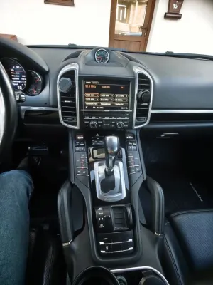 Porsche Cayenne Platinum Edition 2015