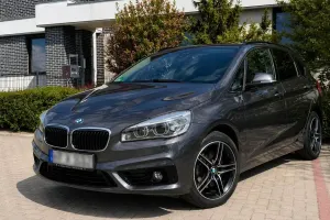 BMW 2 Series 218d xDrive AT 2017