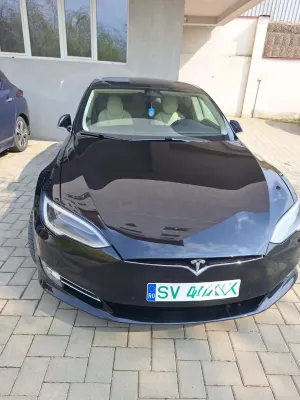 Tesla Model S 2019