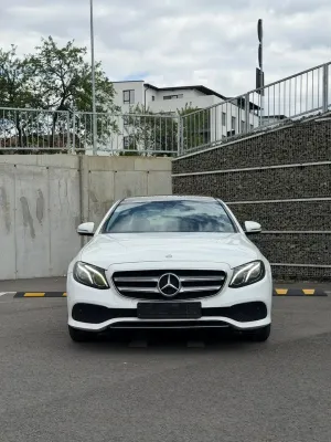 Mercedes-Benz E W213 [2016 - 2023] 220 d 9G-TRONIC 2019