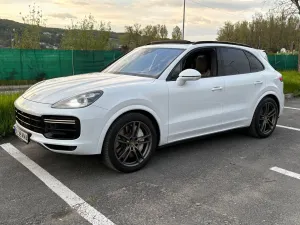 Porsche Cayenne Turbo 2020