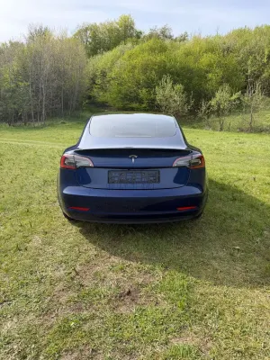 Tesla Model 3 Standard Hinterradantrieb 2023