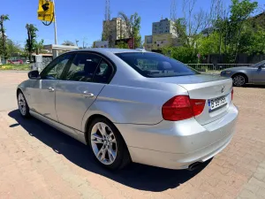 BMW 3 Series E90/E91/E92/E93 [2005 - 2013] 320d 2011