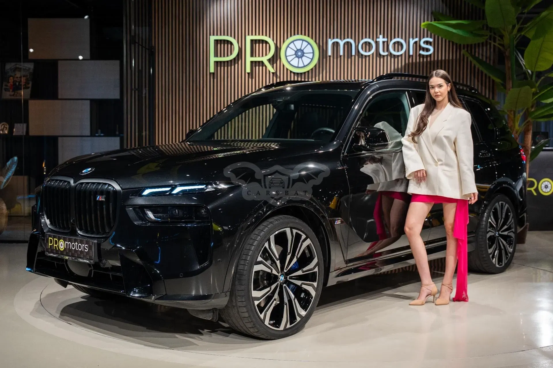 BMW X7 M60i xDrive AT MHEV 2023