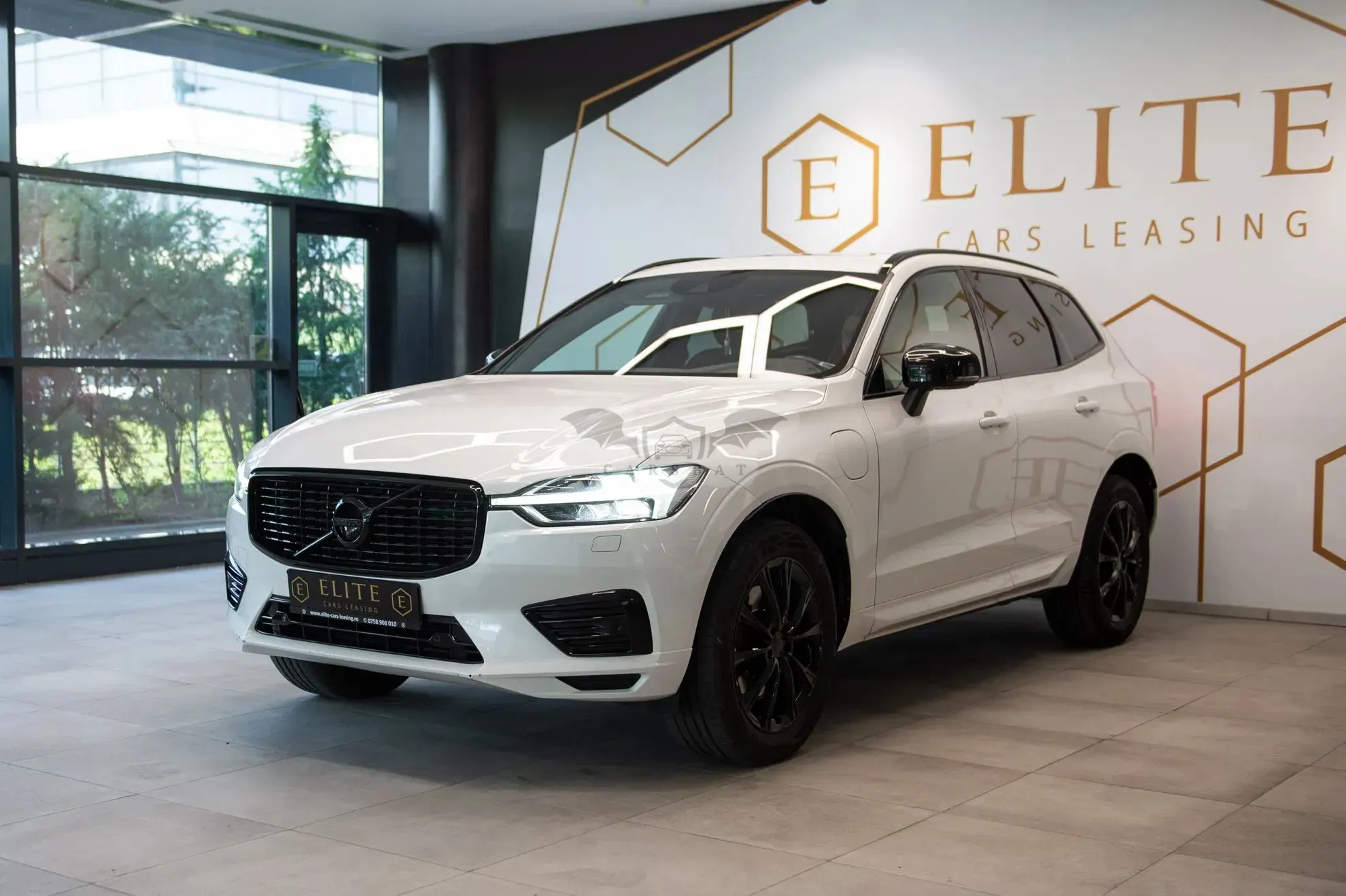 Volvo XC60 Recharge T8 Twin Engine eAWD R-Design 2019