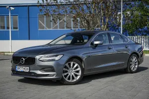 Volvo S90 D4 Momentum 2018