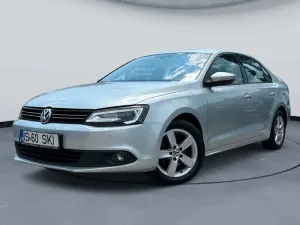 Volkswagen Jetta A6 [2010 - 2018] 1.6 TDI Blue Motion Technology Trendline 2011