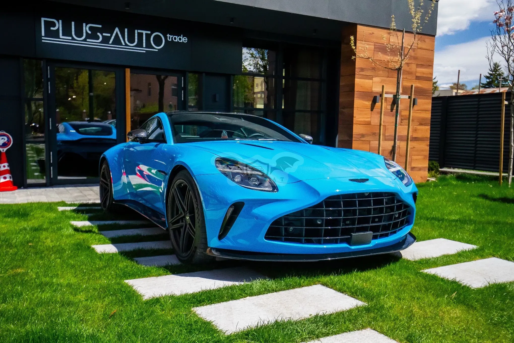 Aston Martin Vantage Standard 2024
