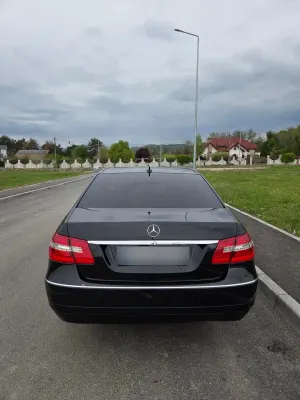 Mercedes-Benz E 220 CDI DPF BlueEFFICIENCY Automatik 2009