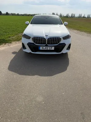 BMW 5 Series G60/G61 [2023-Prezent] 520i AT MHEV 2023