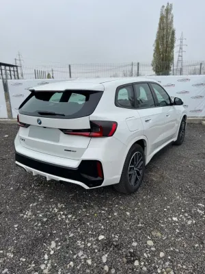 BMW iX1 2024