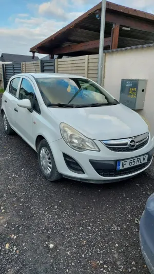 Opel Corsa 1.2 Essentia 2011