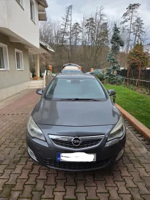 Opel Astra J [2009 - 2018] 1.6 Enjoy 2010