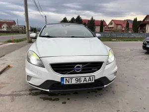 Volvo V40 II [2012 - Prezent] D2 R Design 2013