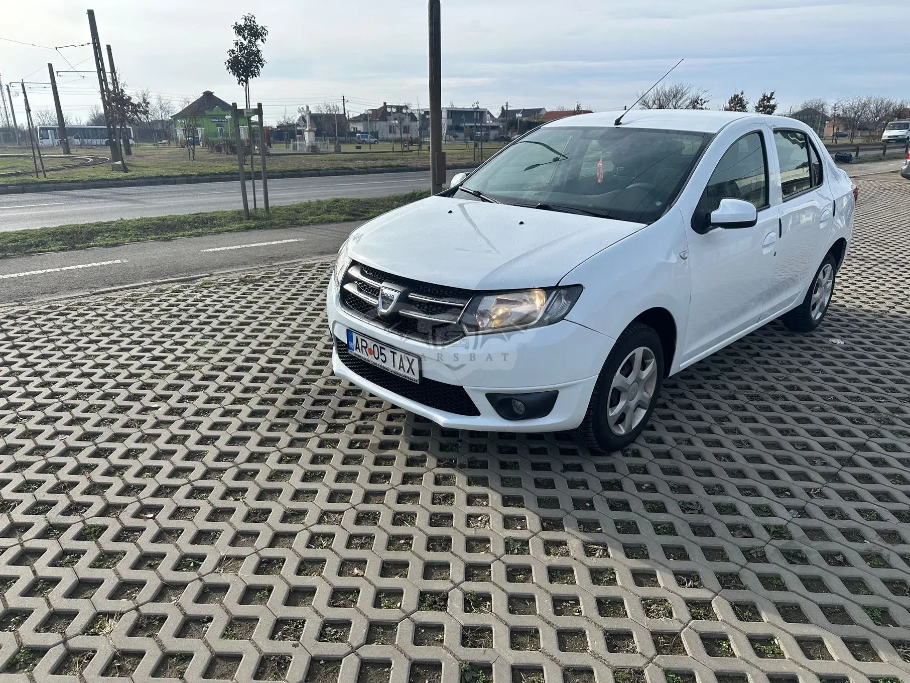 Dacia Logan II [2012 - 2020] 1.2 75CP Laureate 2013