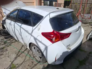 Toyota Auris II [2012 - 2018] 1.4 D-4D Luna 2014