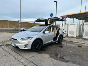 Tesla Model X 2017