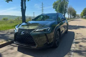 Lexus UX 2021