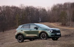 Kia Sportage V [2021 - Prezent] 1.6 T-GDI MHEV 7DCT HP 4x2 GT Line 2023