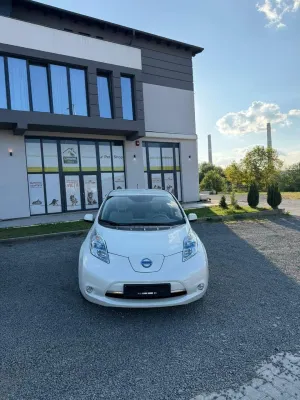 Nissan Leaf 24 kWh (ohne Batterie) Visia + 2013