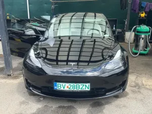 Tesla Model 3 Standard Reichweite Plus Hinterradantrieb 2021
