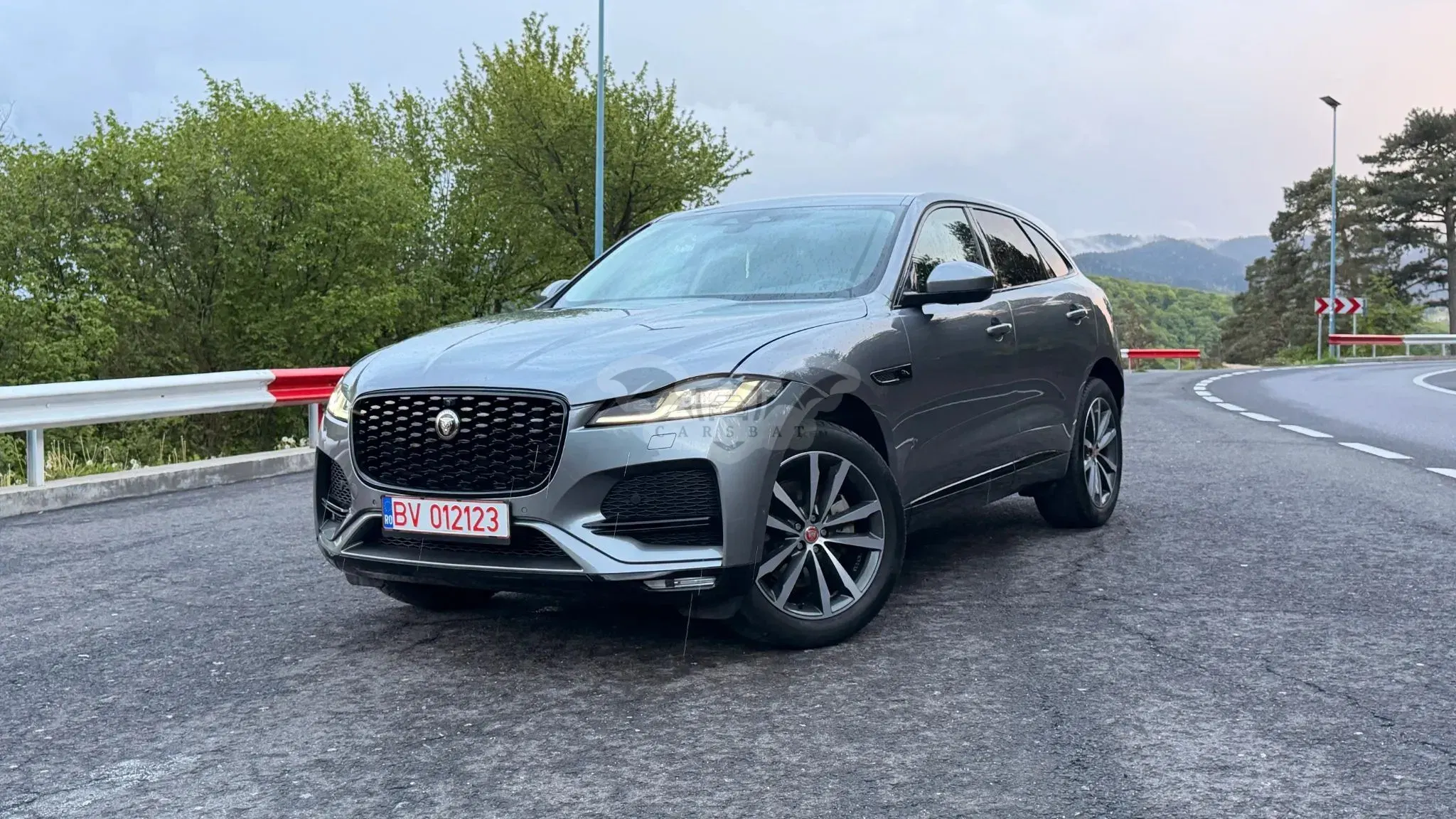 Jaguar F-Pace D200 AWD R-Dynamic SE 2022
