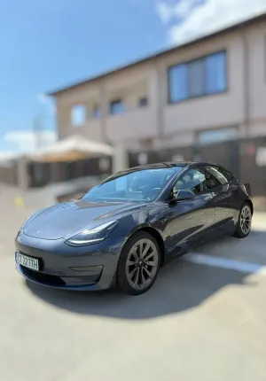 Tesla Model 3 Langstreckenbatterie Allradantrieb Dual Motor 2020
