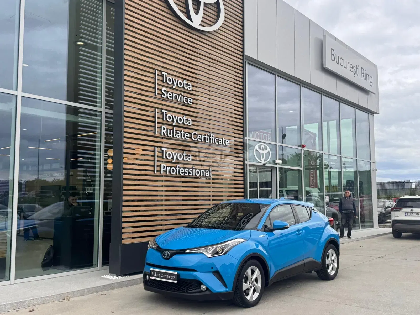 Toyota C-HR 1.8 HSD 122 CP 4x2 CVT Cult 2019