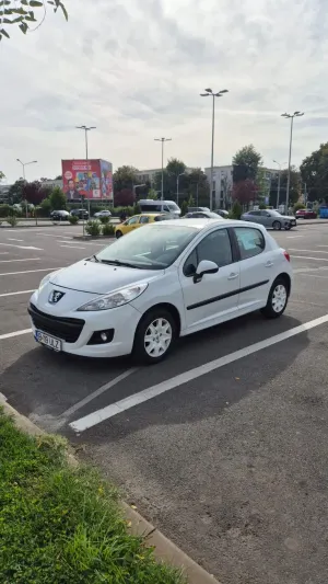 Peugeot 207 2011