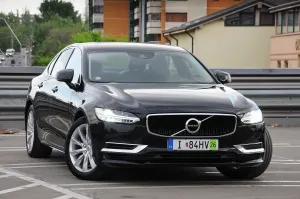 Volvo S90 T8 Twin Engine AWD Geartronic Momentum 2020