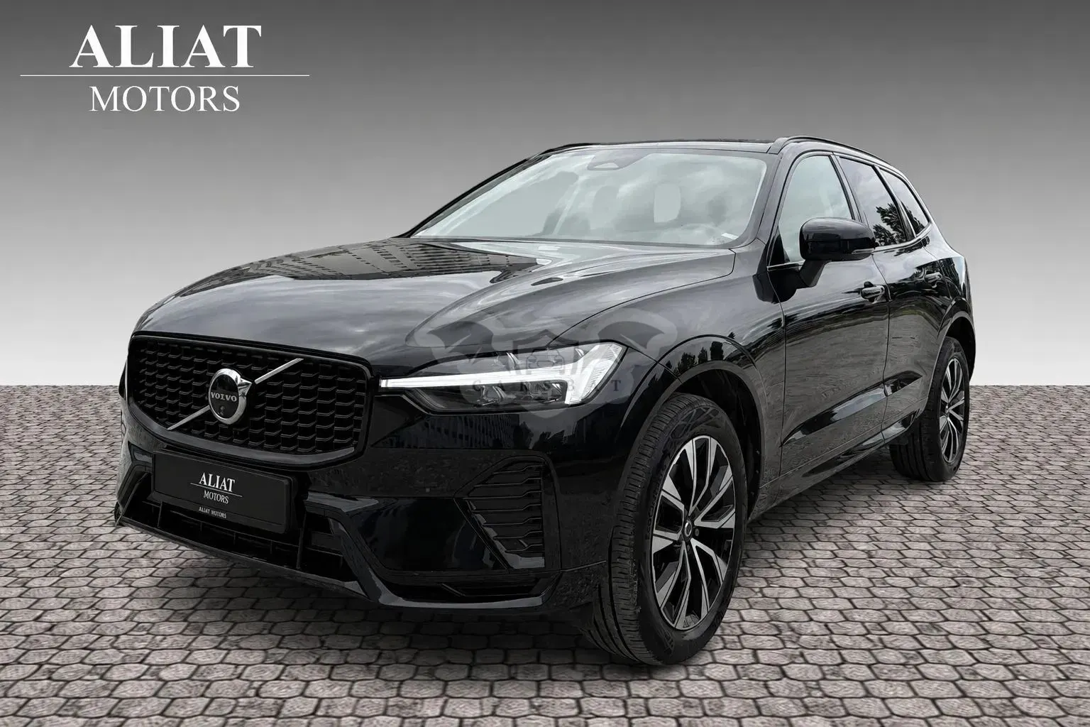 Volvo XC60 B4 MHEV AT AWD Plus Dark 2024