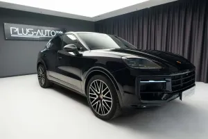 Porsche Cayenne Standard 2024